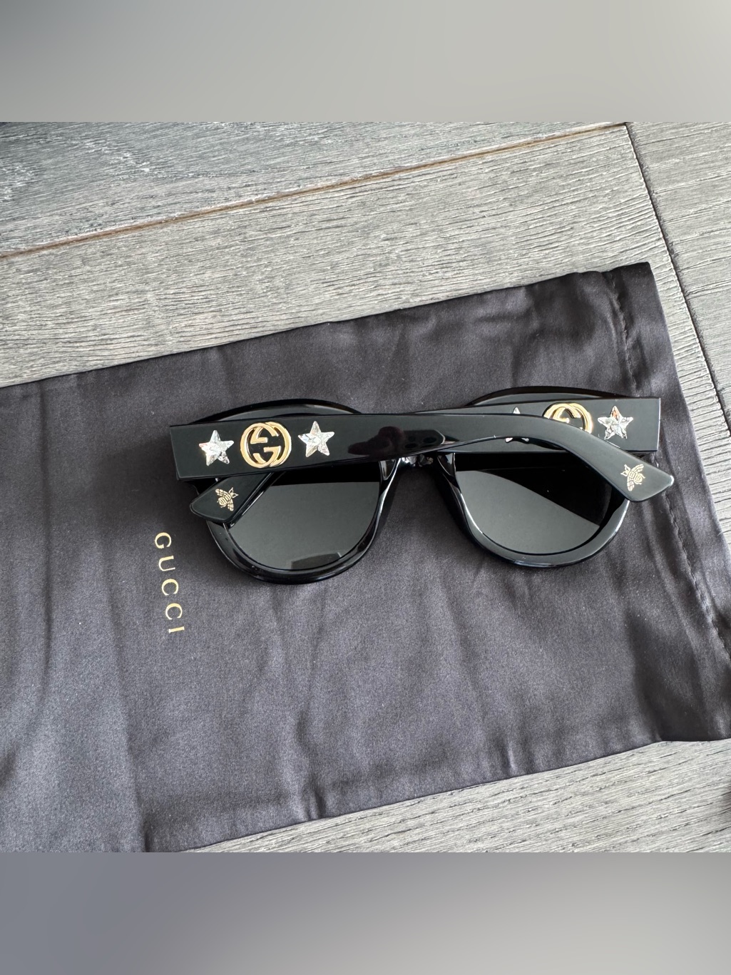 Gucci Round Frame Star Sunglasses Gg0208s Black